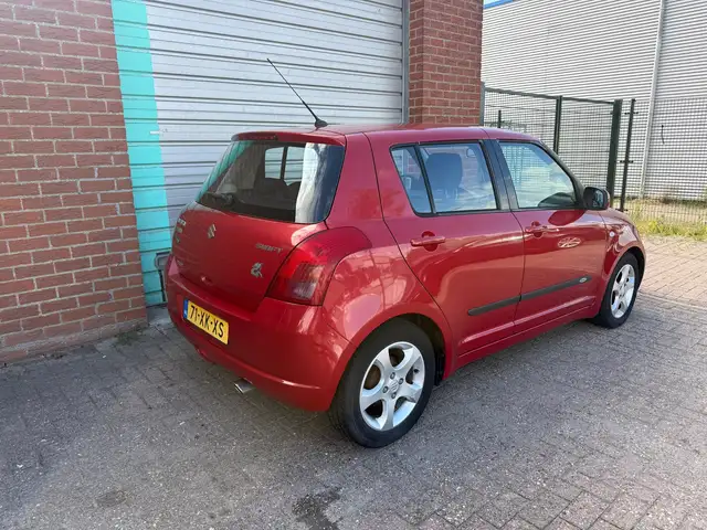 Suzuki Swift view 16