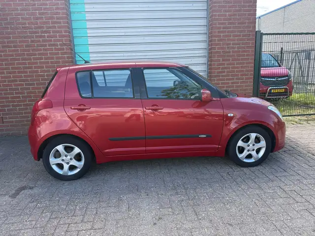 Suzuki Swift view 17