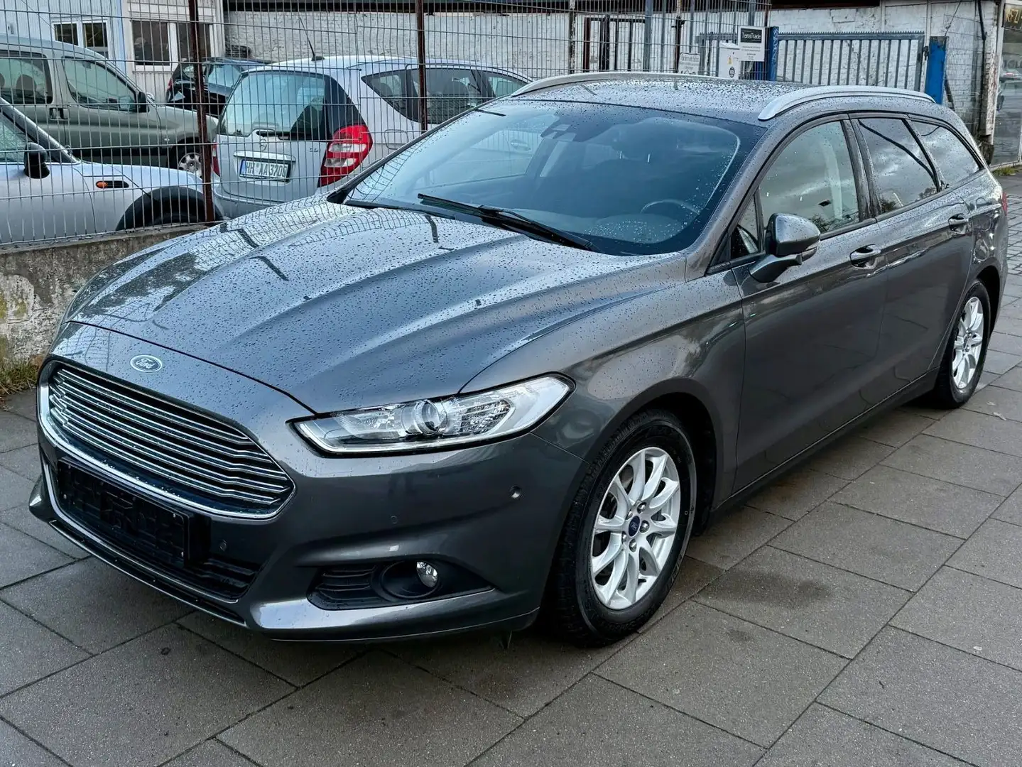 Ford Mondeo Turnier Business Edition / TÜV NEU Silber - 2