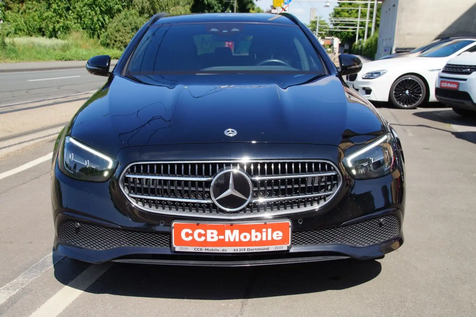 Mercedes-Benz E 300 E - T - Hybrid+1HAND*SCHEKCHEFT*NAVI*LEDER Noir - 2