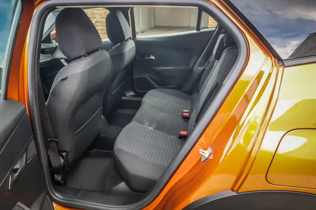 Peugeot 2008 view 18