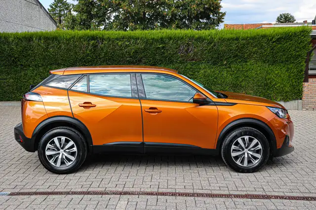 Peugeot 2008 view 4