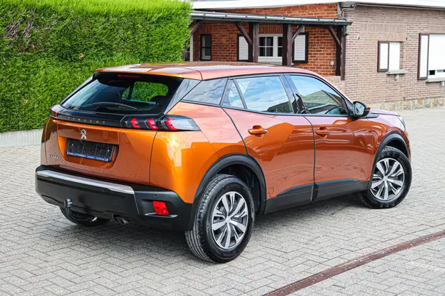 Peugeot 2008 view 5