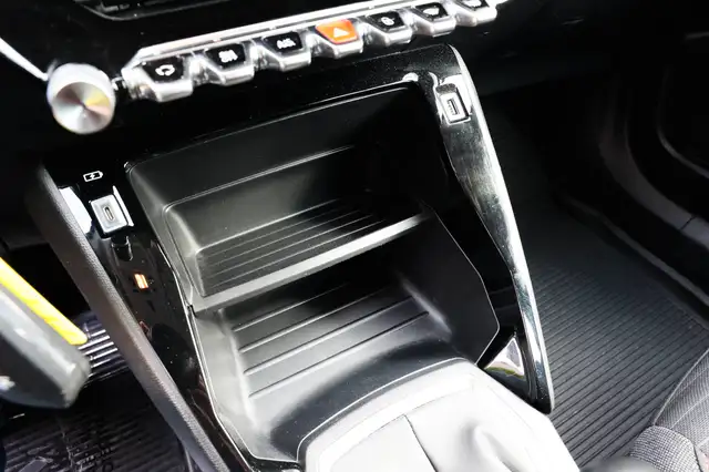 Peugeot 2008 view 15