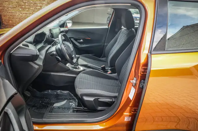 Peugeot 2008 view 10