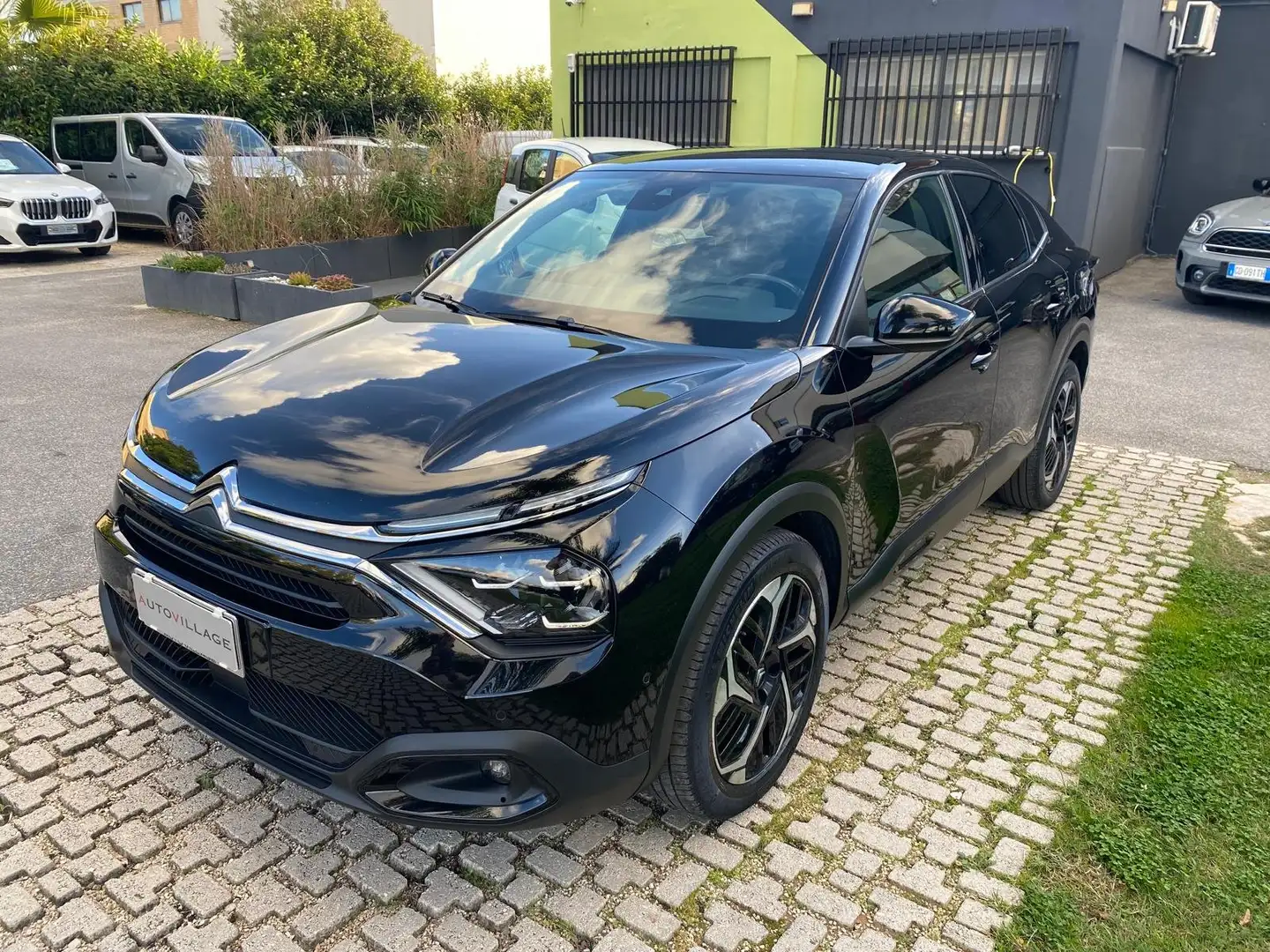 Citroen C4 C4 X X 1.5 bluehdi Shine s Nero - 1