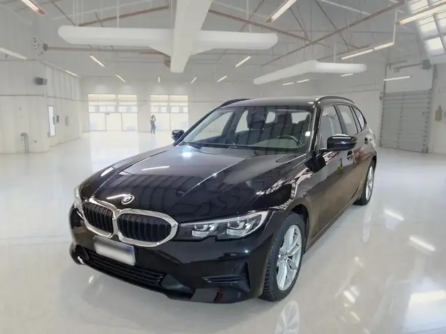 BMW 320 320d 48V Business Advantage Touring auto