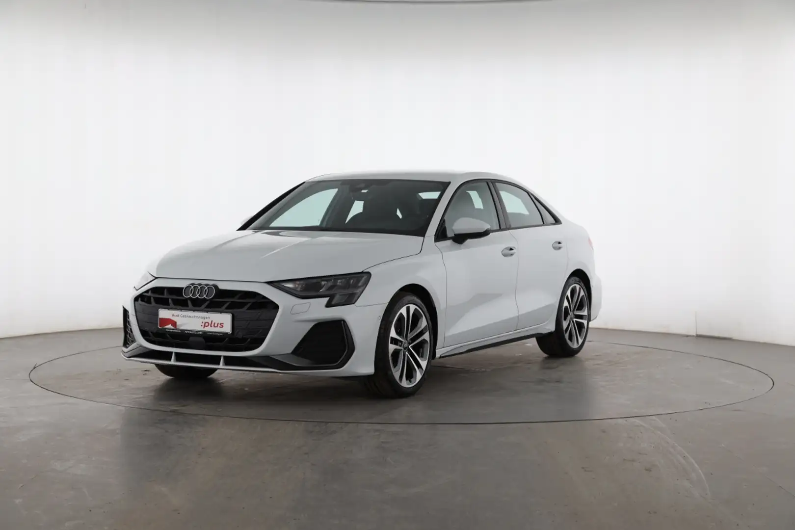 Audi A3 Limousine 35 TFSI S tronic S line Facelift Weiß - 2