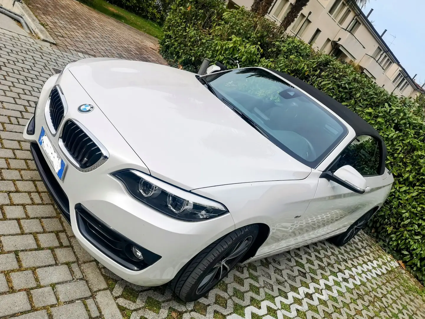 BMW 220 220d Cabrio Sport auto - 1
