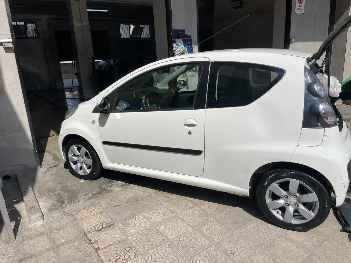 Citroen C1 C1 3p 1.4 hdi AmiC1 55cv Blanco - 2