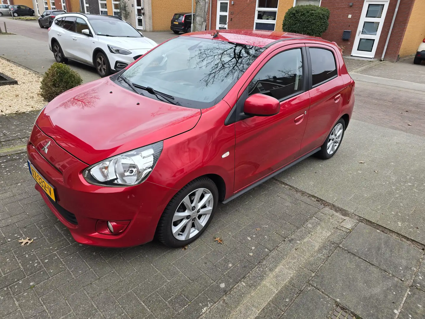 Mitsubishi Space Star Space Star 1.2 Intense+ Rood - 1