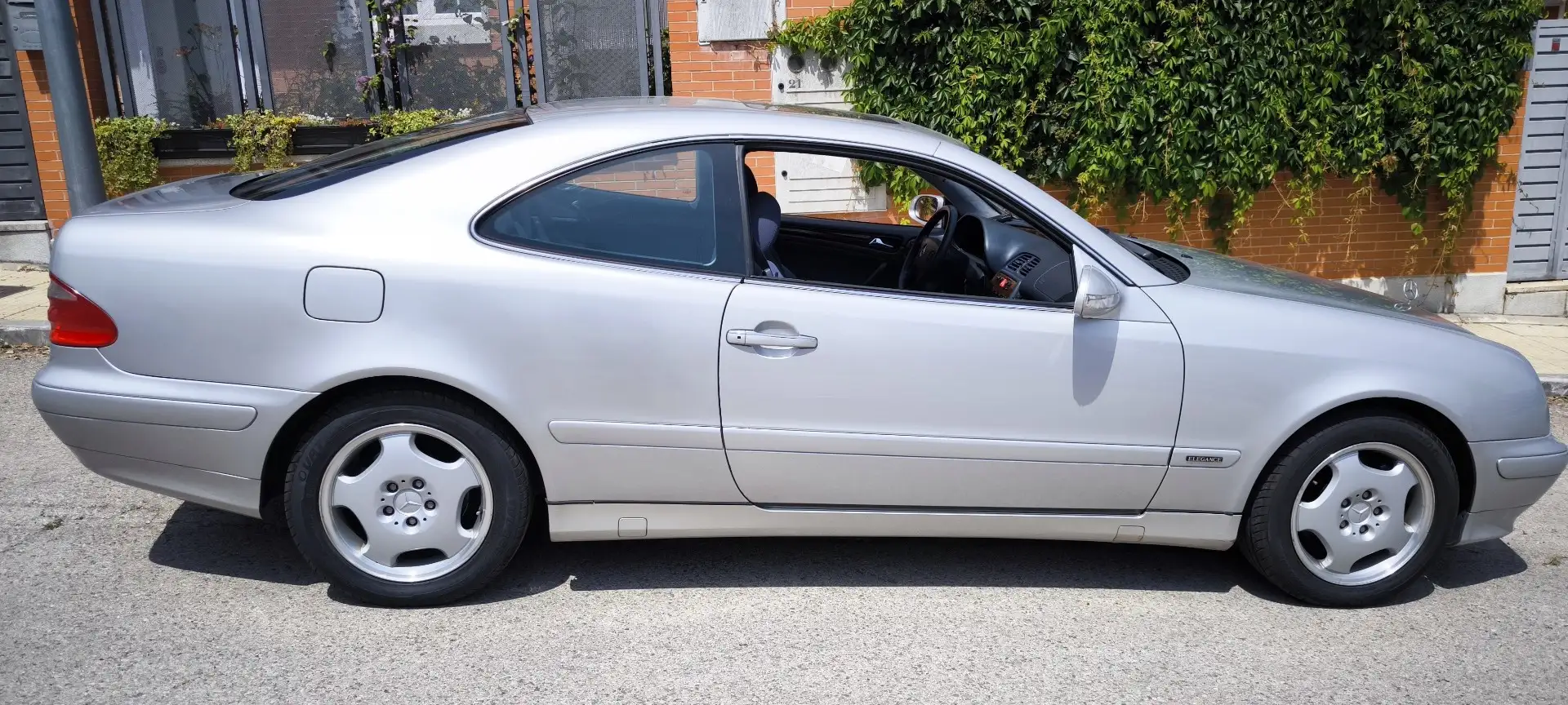 Mercedes-Benz CLK 320 Elegance - 1
