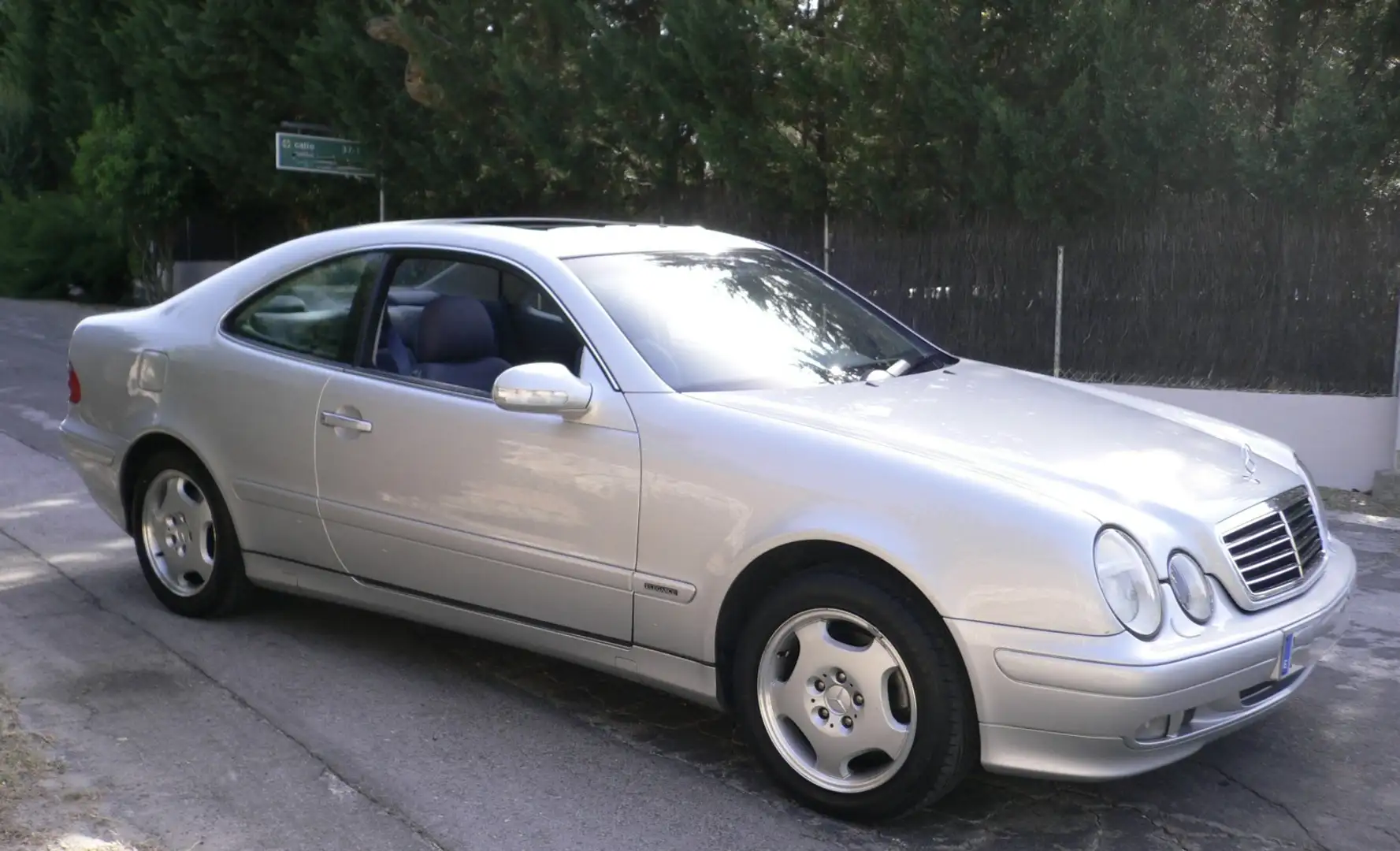 Mercedes-Benz CLK 320 Elegance - 2