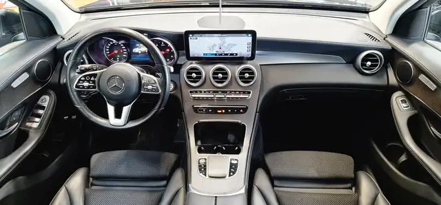 Mercedes-Benz GLC view 12