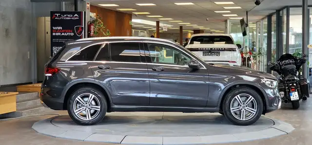 Mercedes-Benz GLC view 5