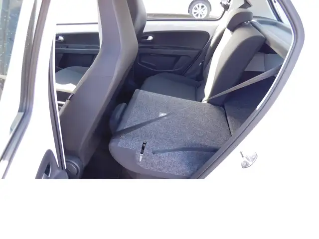 Volkswagen Up! view 11