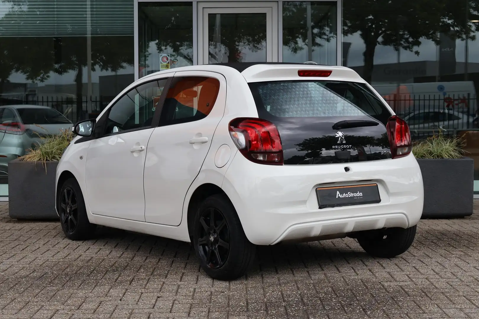 Peugeot 108 1.0 e-VTi 68PK 5Deurs I Airco I Bluetooth I 1e eig Blanc - 2