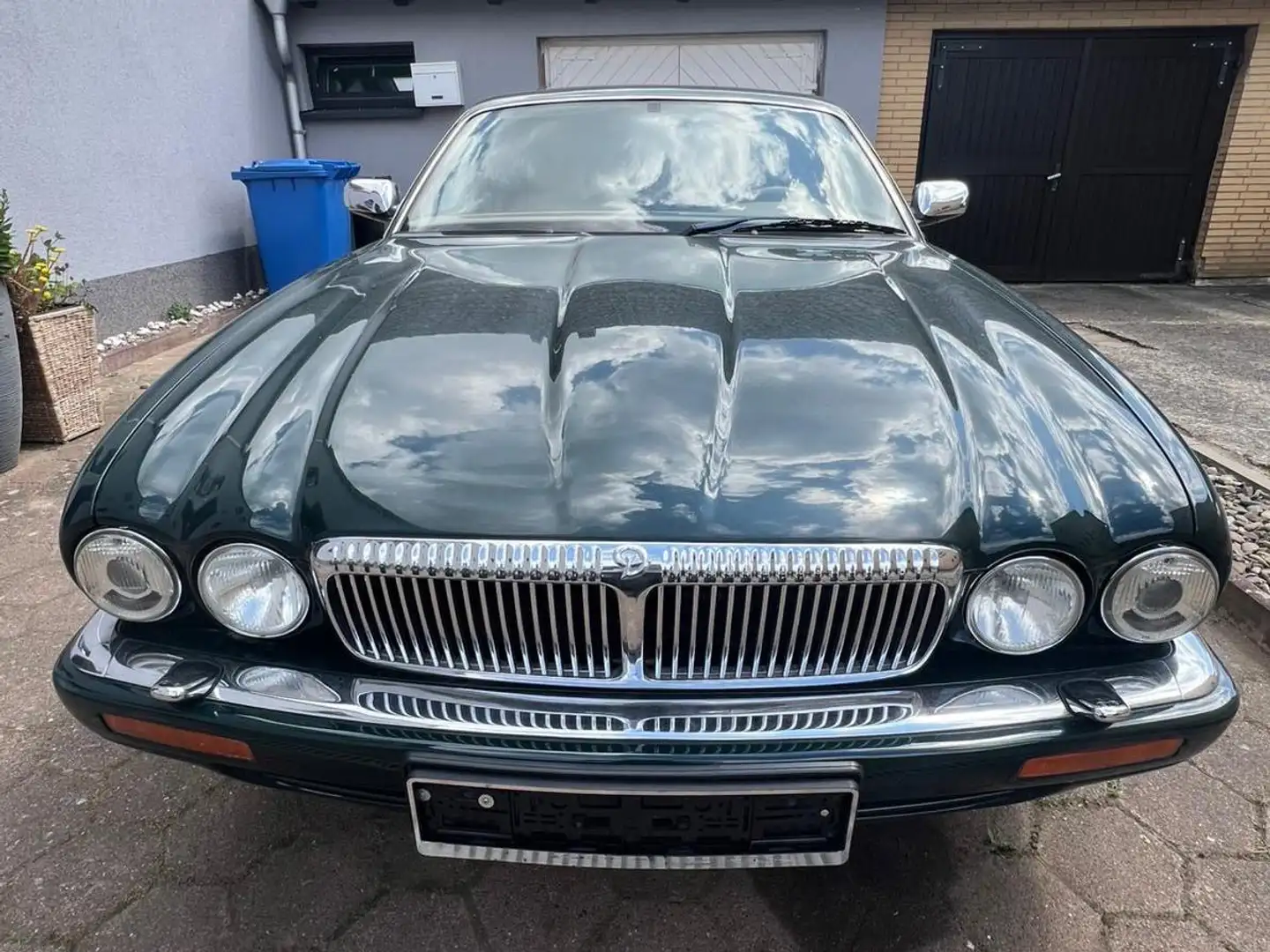 Daimler Double Six XJ12 LWB Vert - 2
