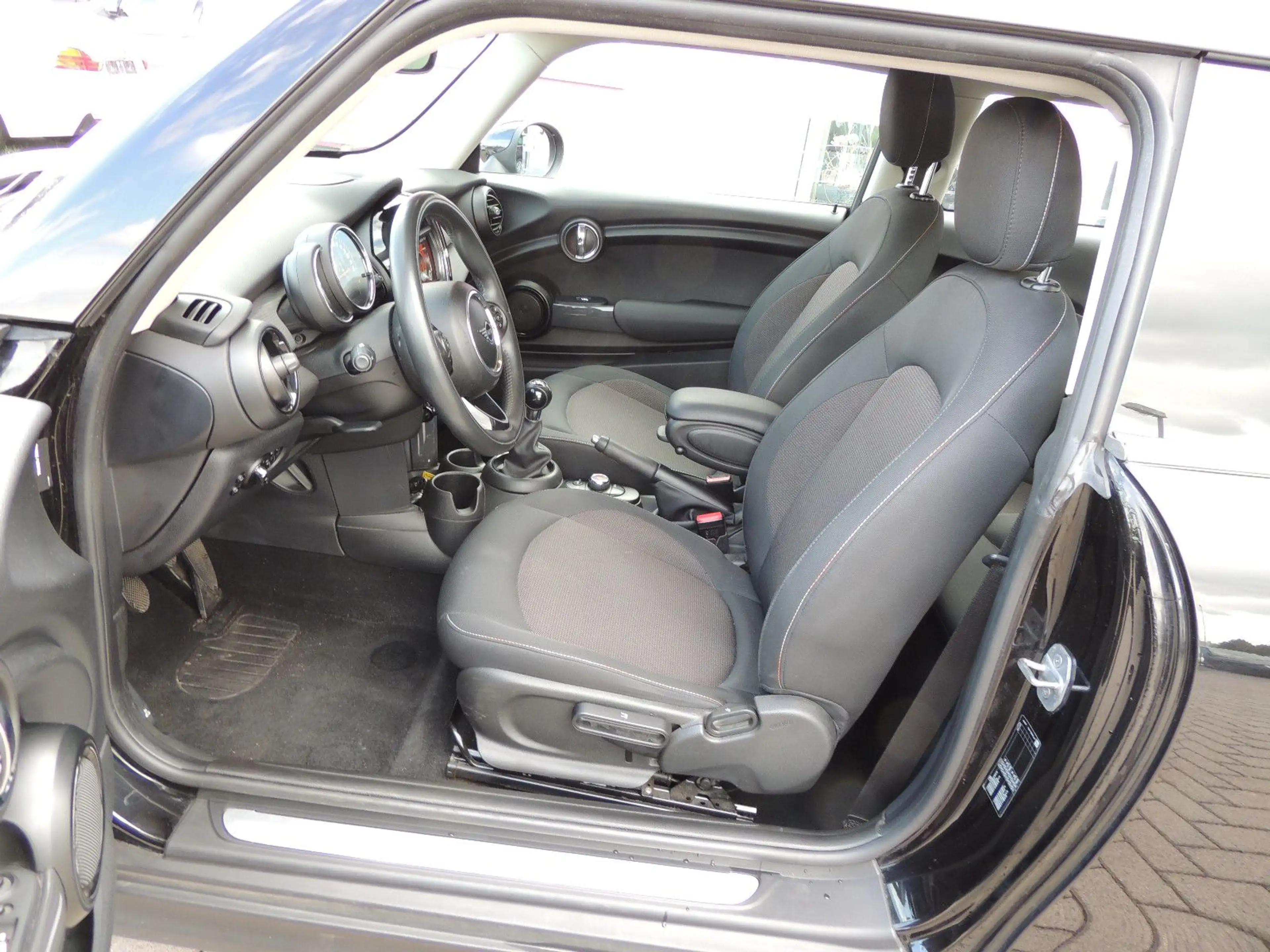 MINI Cooper D Mini 3-trg. Cooper D — photo 10
