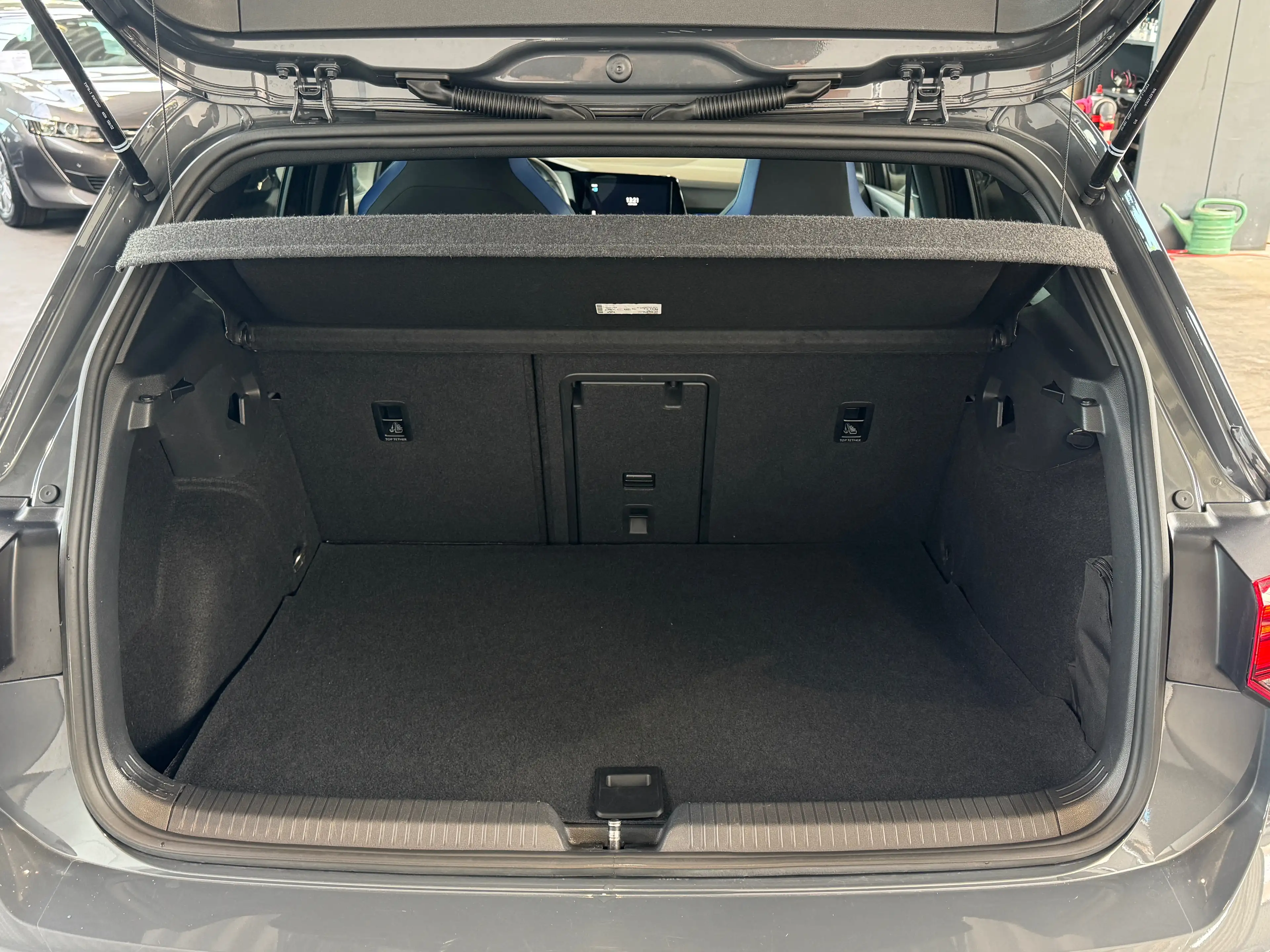 Volkswagen Golf GTE 1.4 TSI eHybrid OPF DSG — photo 5