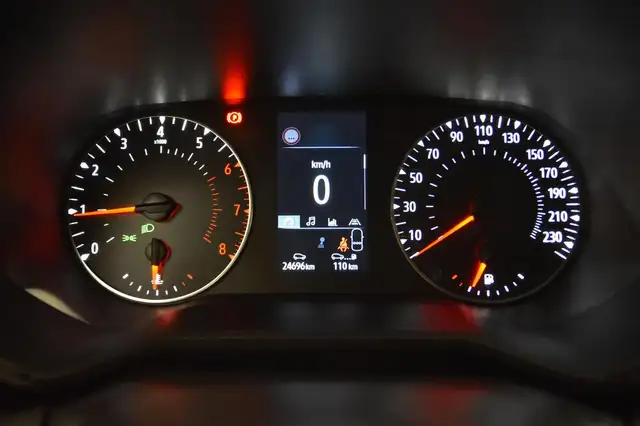 Renault Clio view 8