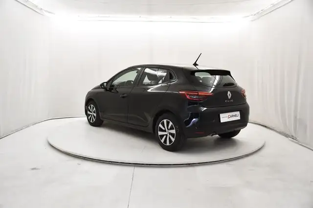 Renault Clio view 3