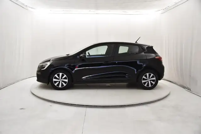 Renault Clio view 2