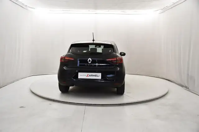 Renault Clio view 4