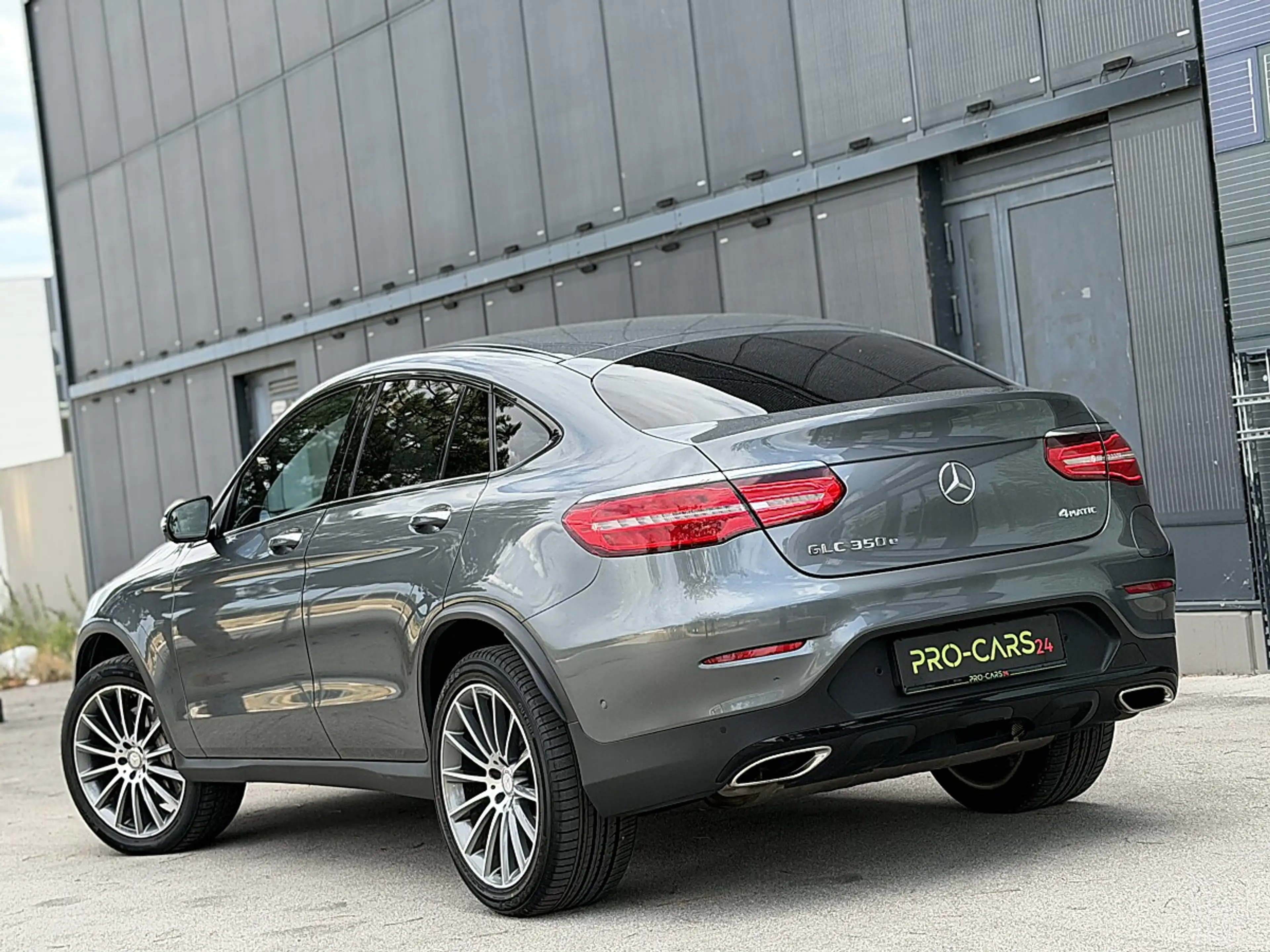 Mercedes-Benz GLC 350 e // 4Matic // AMG Line // GARANTIE // — photo 12