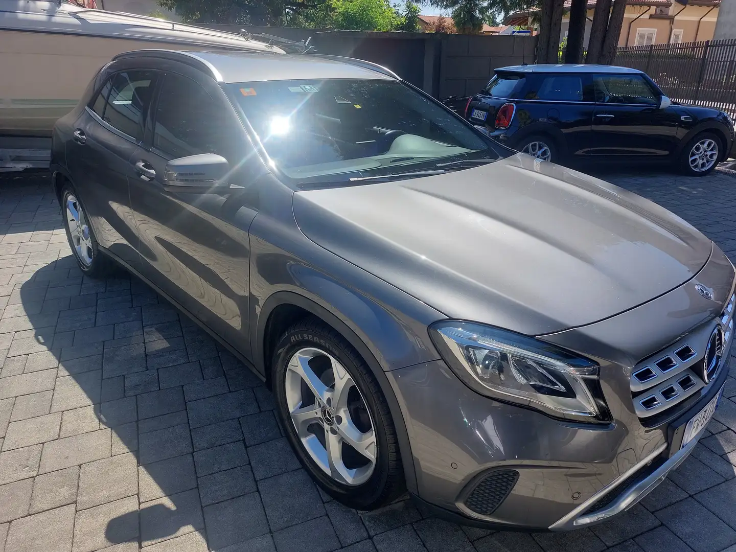 Mercedes-Benz GLA 220 GLA 220 d Sport 4matic auto Grigio - 2