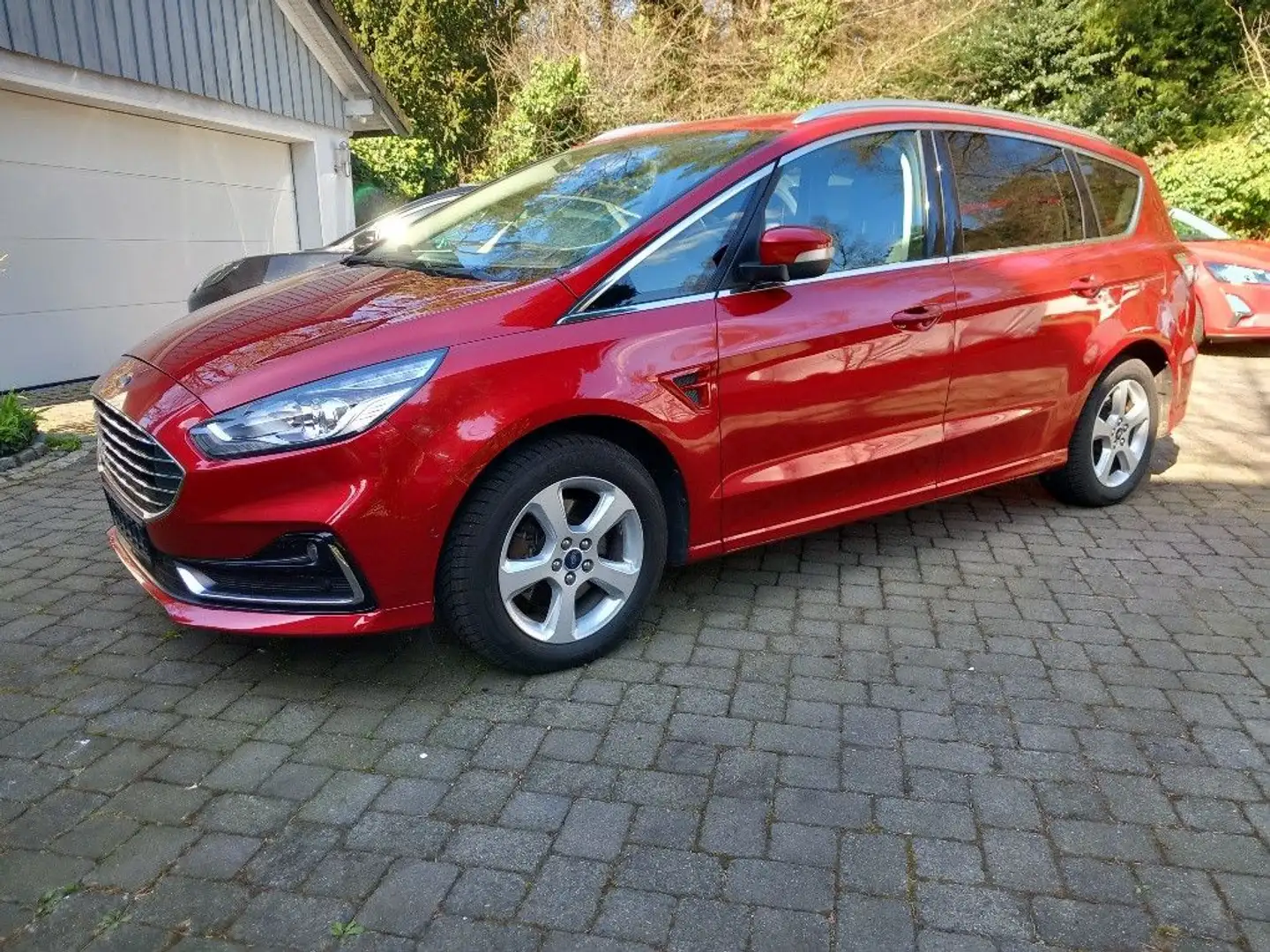Ford S-Max 2.0 EcoBlue Titanium  8-fach bereift Rot - 1