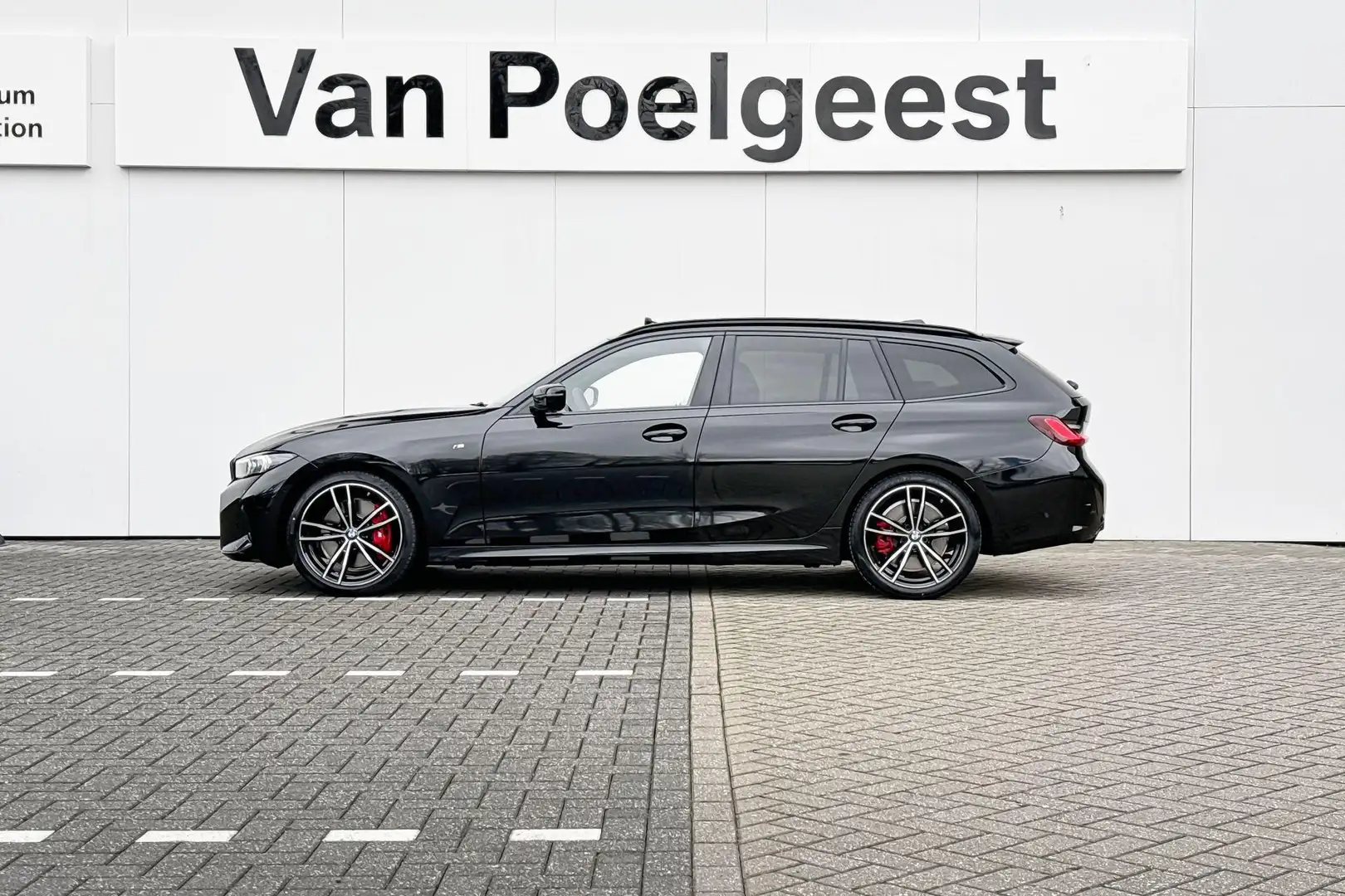 BMW 318 3 Serie Touring 318i M-Sportpakket Zwart - 2