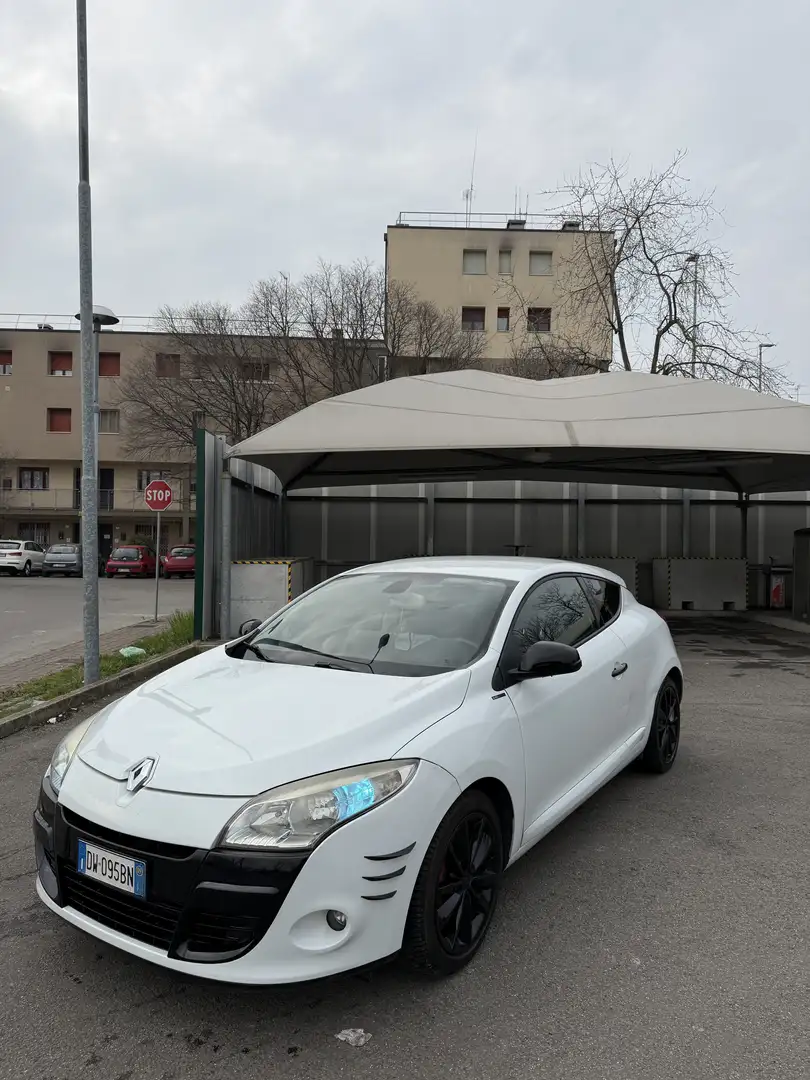 Renault Megane Coupe 1.5 dci Dynamique 110cv - 1