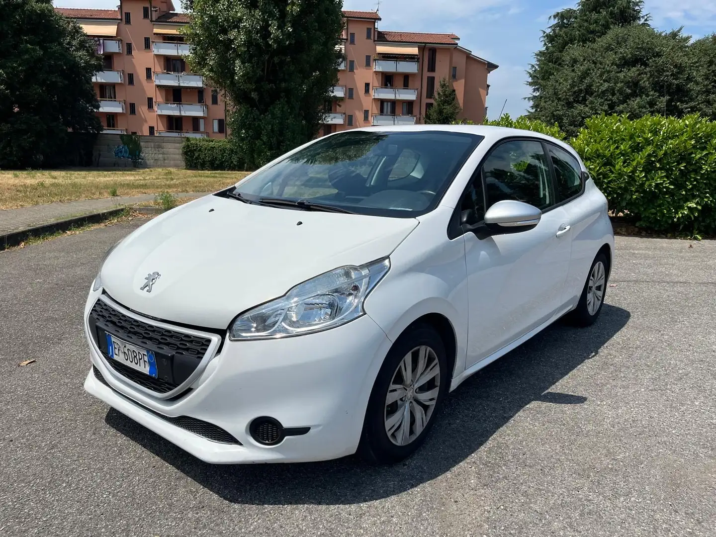 Peugeot 208 3p 1.4 vti 16v Allure - 1
