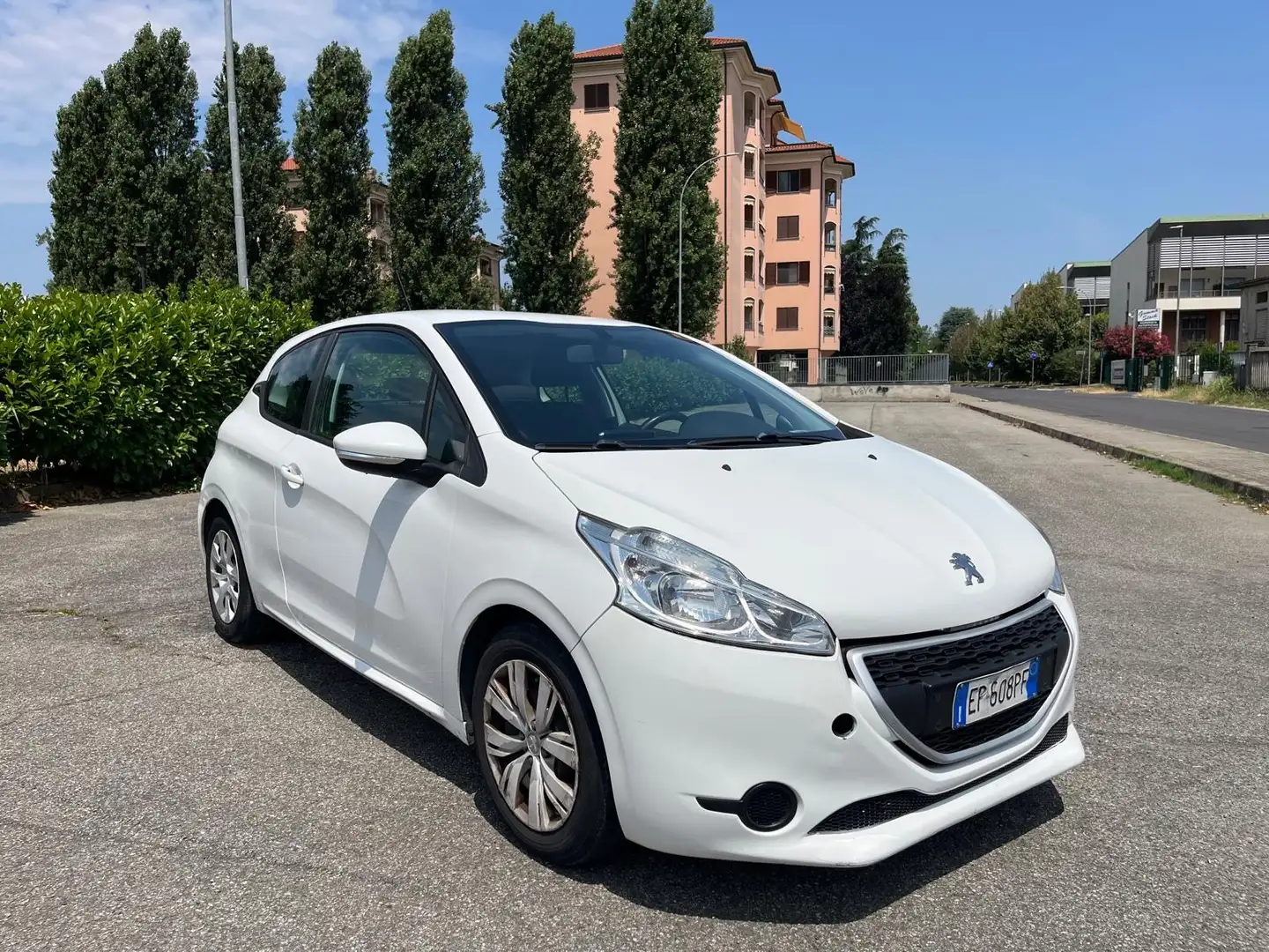 Peugeot 208 3p 1.4 vti 16v Allure - 2
