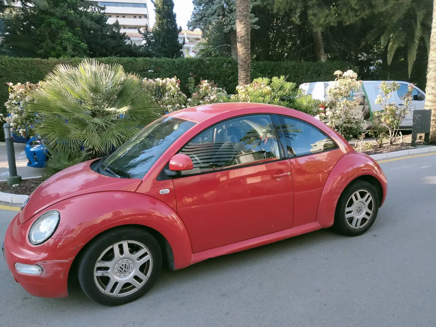 Volkswagen Beetle 1.9TDI Aut. Červená - 1