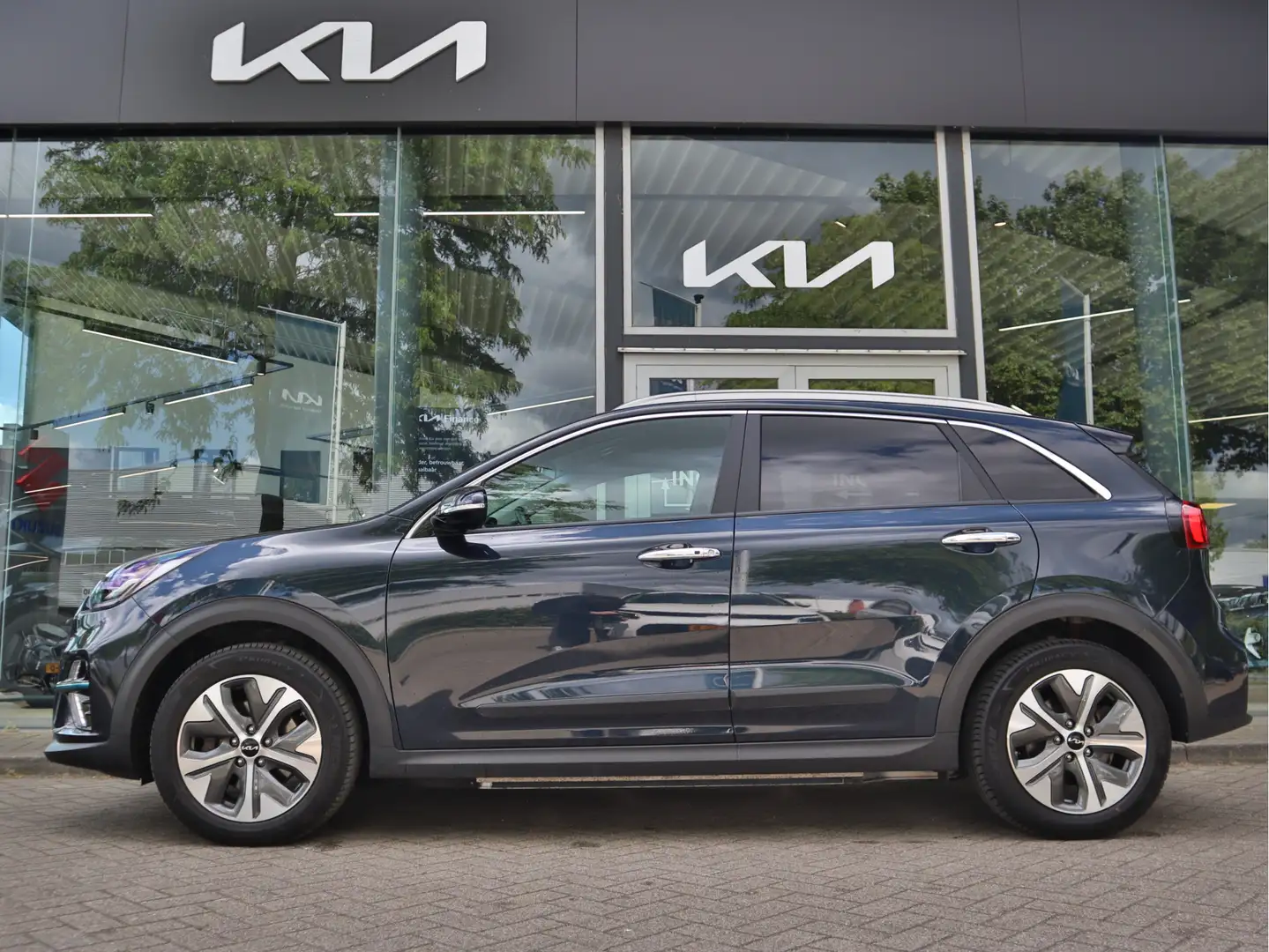 Kia e-Niro ExecutiveLine 64 kWh 3-Fase Cruise Control Adaptie Blauw - 2