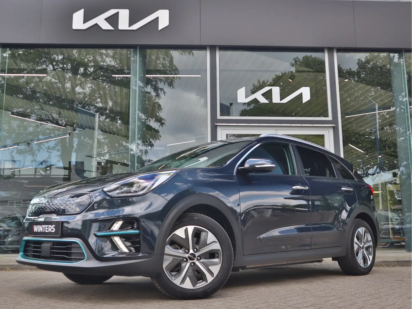 Kia e-Niro ExecutiveLine 64 kWh 3-Fase Cruise Control Adaptie Blauw - 1