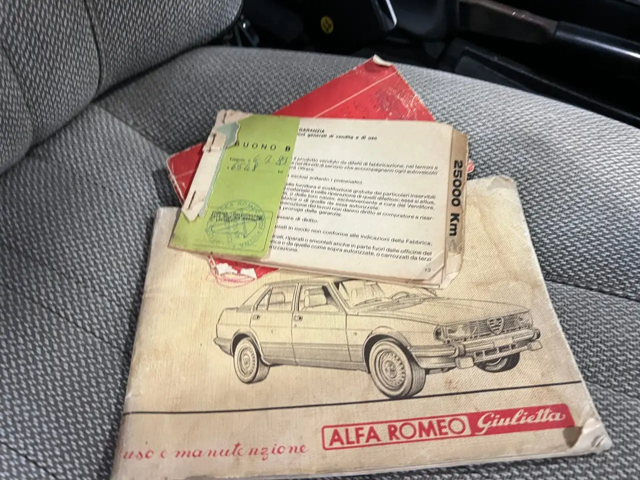Alfa Romeo Giulietta 1.6 TARGHE NERE / ISCRITTA ASI, foto 9