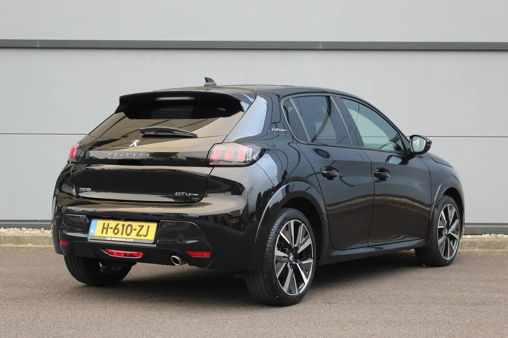 Peugeot 208 1.2 GT | Camera | 17" LMV | Cruise | Climate | Key Noir - 2