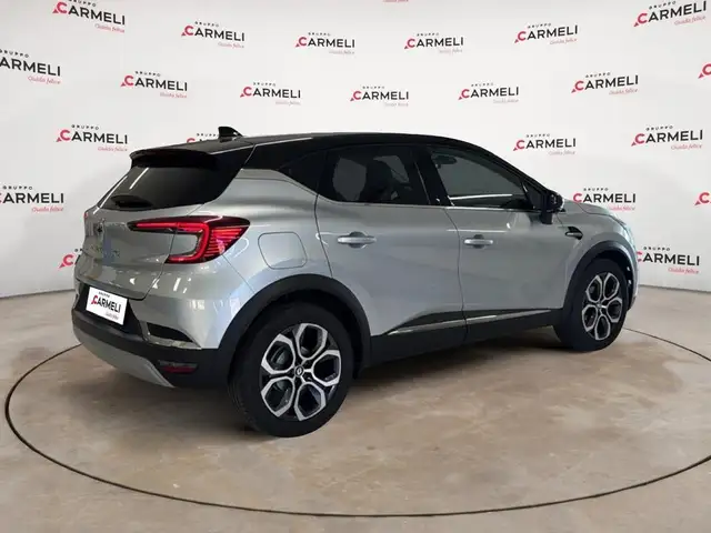 Renault Captur view 4