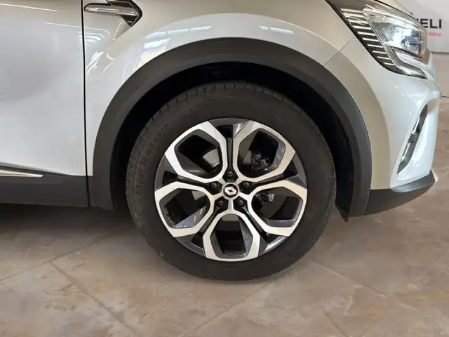Renault Captur view 6