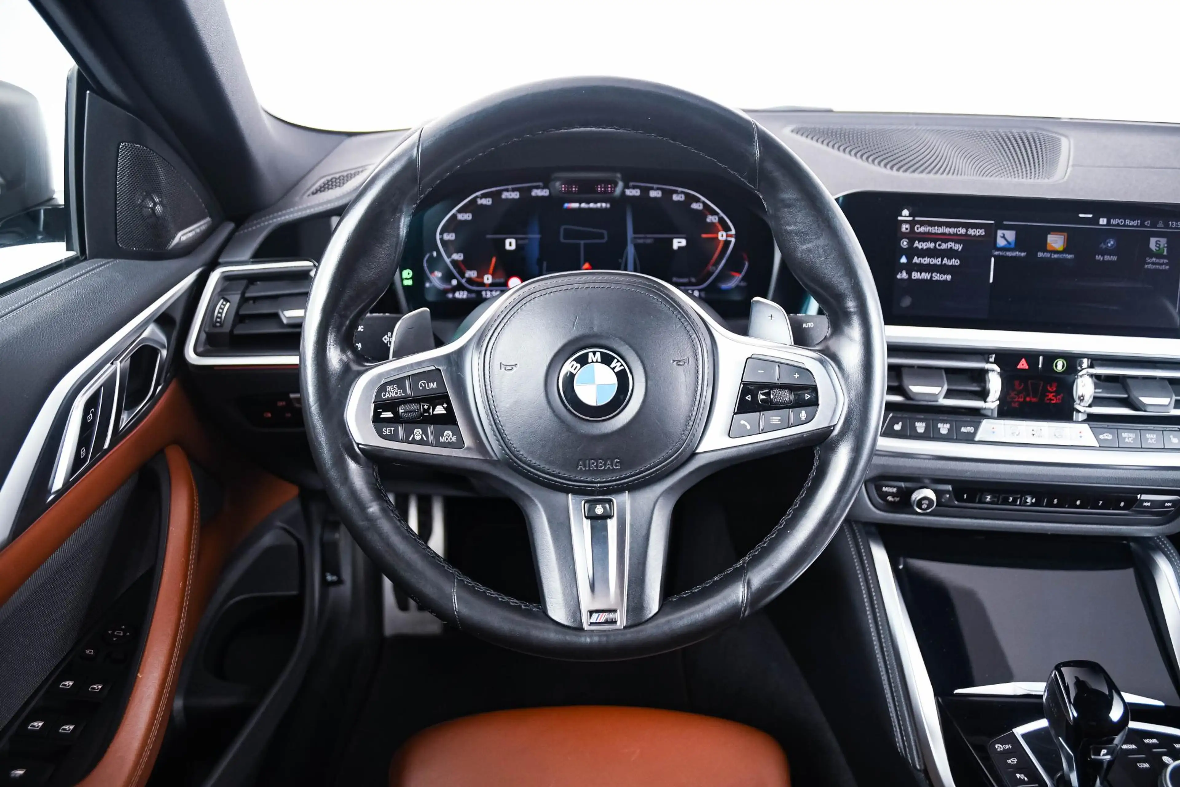 BMW 440 4-serie Cabrio M440i High Executive Driving Assist — photo 14