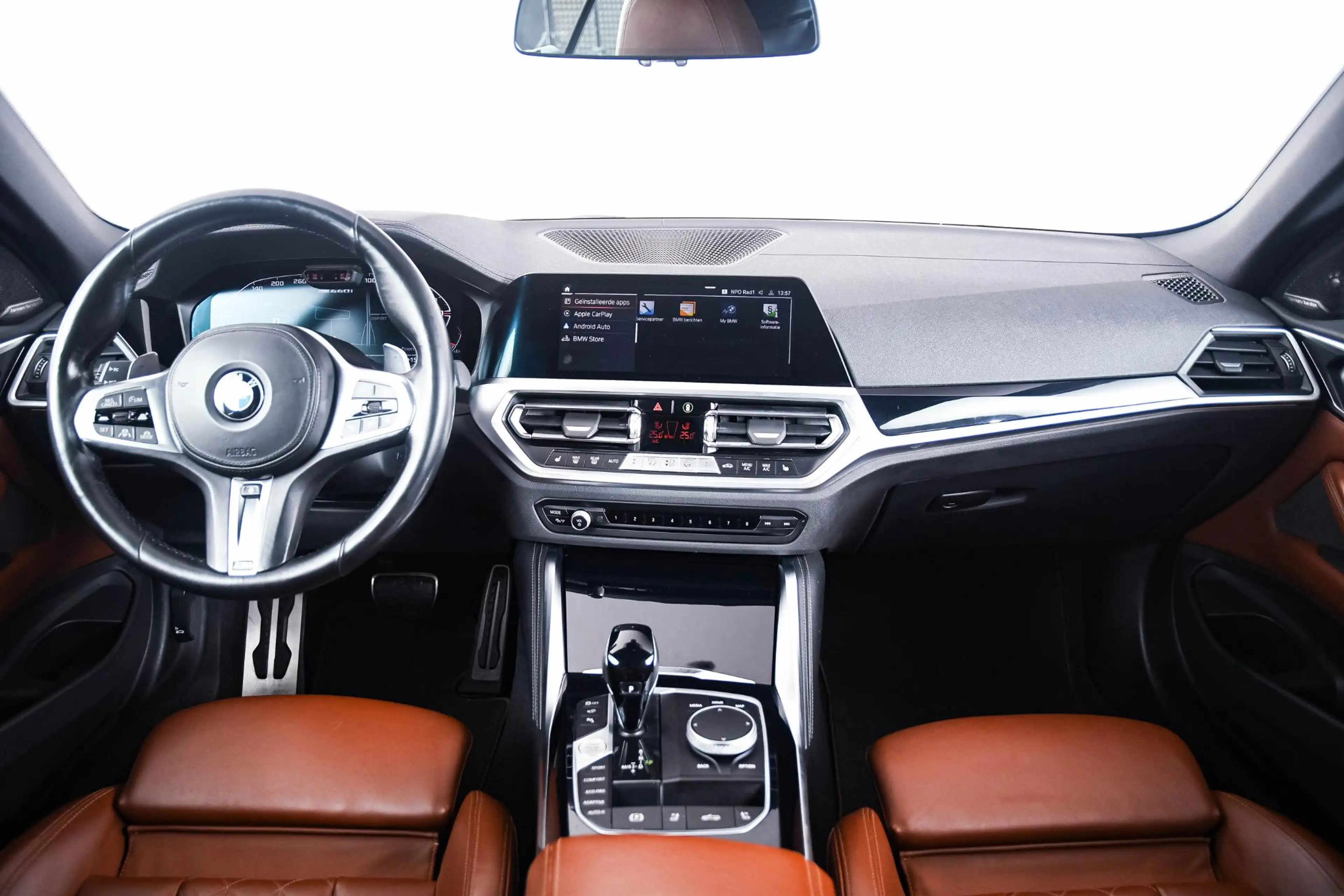 BMW 440 4-serie Cabrio M440i High Executive Driving Assist — photo 3