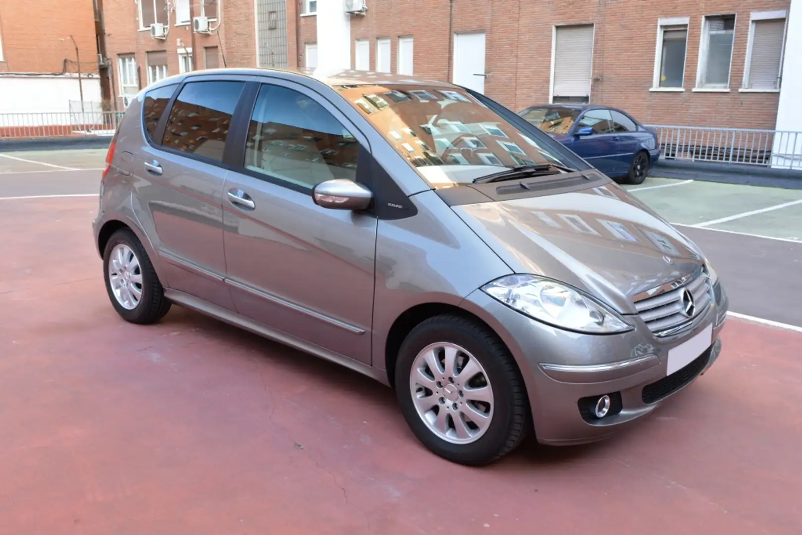 Mercedes-Benz A 160 160CDI Elegance Plateado - 2