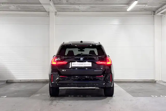 BMW X1 view 8