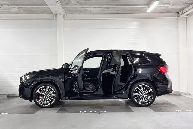 BMW X1 view 3