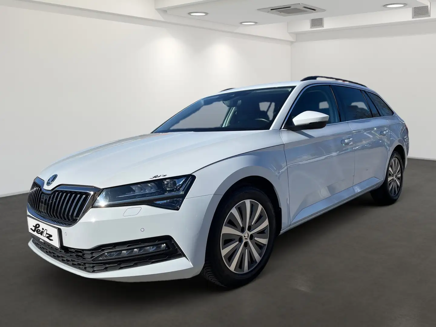 Skoda Superb Combi 2.0 TDI Ambition *MATRIX*PDC*NAVI* Wit - 2