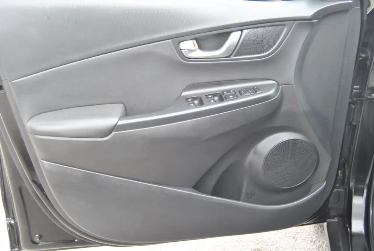 Hyundai KONA снимка Hyundai KONA
