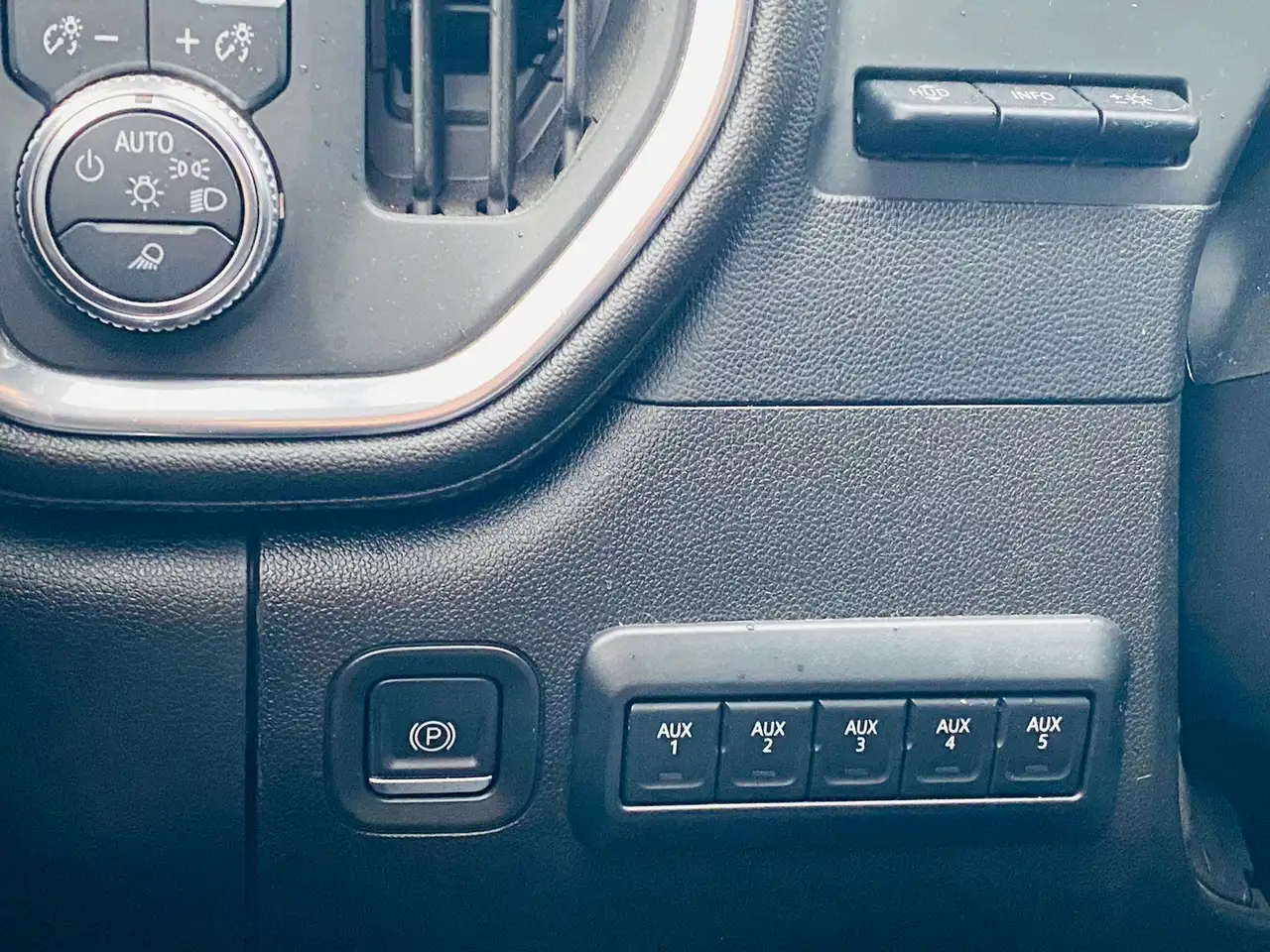 GMC Sierra 2500 снимка GMC Sierra 2500